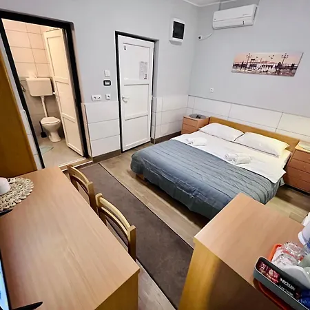 Flow House Aparthotel *