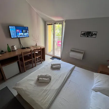 Hotel apartamentowy Flow House